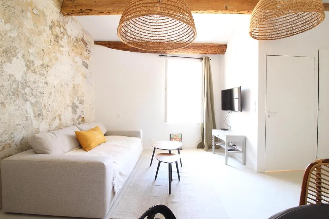 Eva - Charmant - Centre Cassis - Wifi France