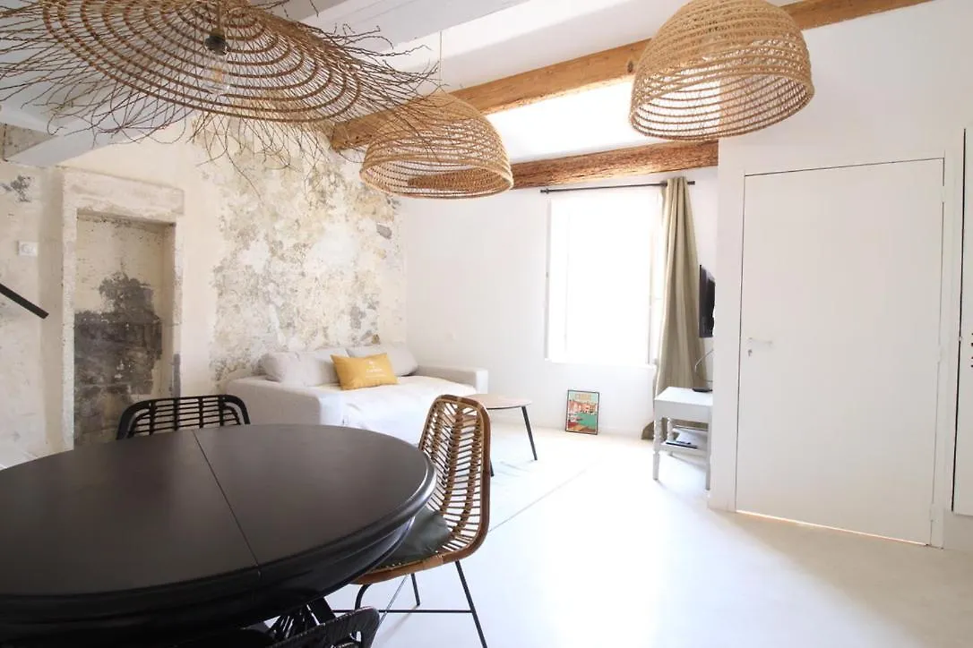 Eva - Charmant - Centre Cassis - Wifi 0*,  France